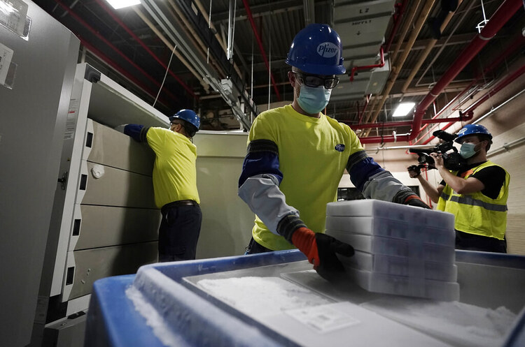 Ізраїль вбачає можливий зв'язок між вакциною Pfizer і випадками міокардиту Ізраїль вбачає можливий зв'язок між вакциною Pfizer і випадками міокардиту