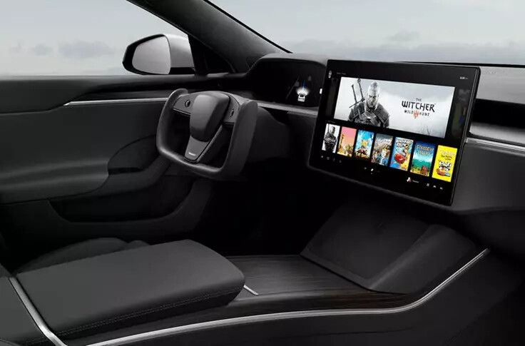 фото Tesla Ілон Маск порівняв бортову обчислювальну потужність оновлених Tesla з PlayStation 5