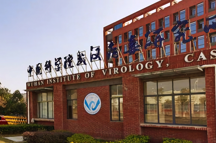 Фаучі закликав Китай оприлюднити дані про хвороби вчених в Уханьскому інституті