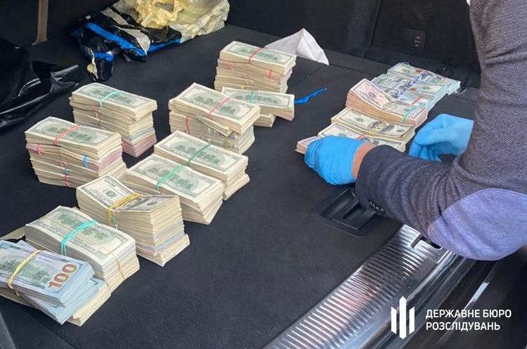 ДБР викрило корупцію серед посадовців Волинської митниці ДБР викрило корупцію серед посадовців Волинської митниці