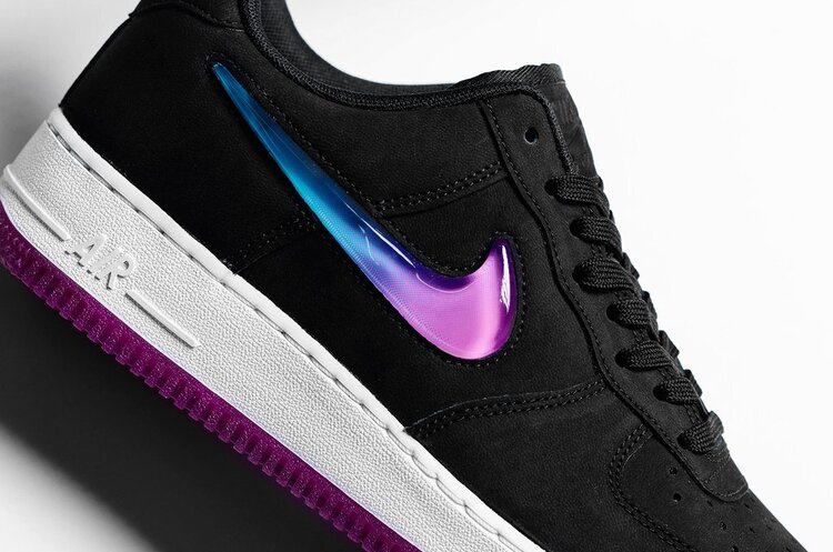 фото DR Влада Китаю назвала товари Nike, Gap і H&M «небезпечними» і заборонила їх продаж в країні