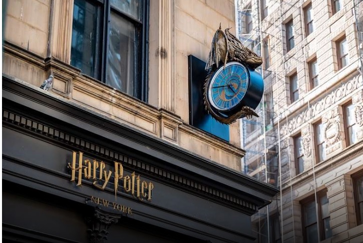 фото Warner Bros У Нью-Йорку відкрився перший у світі магазин Гаррі Поттера
