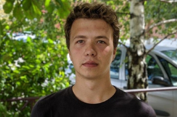 Роман Протасевич Бойовики «ЛНР» допитали Протасевича, Україна вимагає пояснень