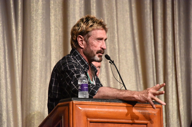 Джон Макафі Творець антивірусу McAfee вкоротив собі віку після того, як суд схвалив його екстрадицію