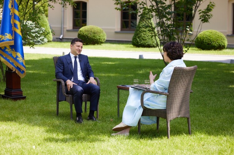 Зеленський допускає проведення референдуму з приводу встановлення «стіни» на Донбасі як альтернативний план дій Зеленський допускає проведення референдуму з приводу встановлення «стіни» на Донбасі як альтернативний план дій