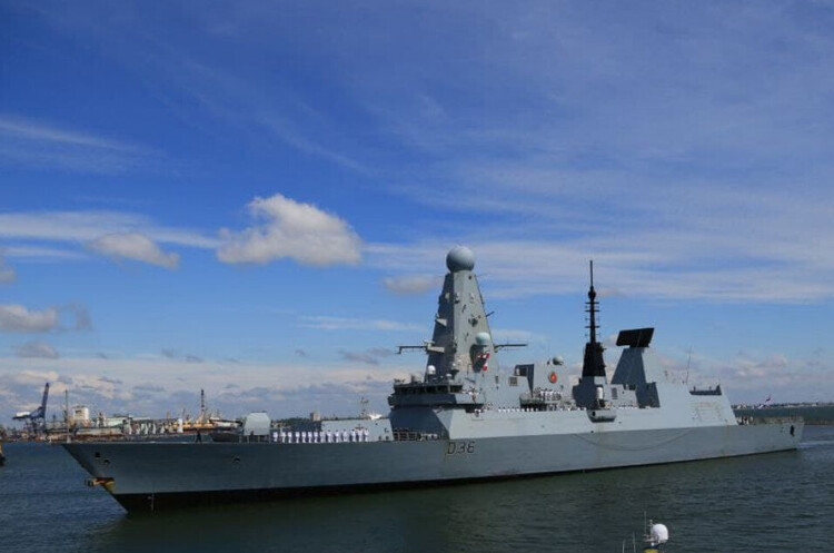 Британський корабель HMS Defender в Одесі Акценти тижня: інформаційна «кримська війна», нові антилукашенківські санкції та невідновлювані ресурси для відновлюваної енергетики