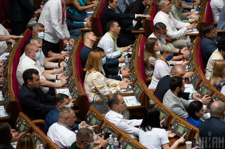Рада прийняла закон, що відновлює роботу ВККС Рада прийняла закон, що відновлює роботу ВККС