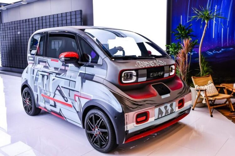 General Motors представив електричний сітікар за $10 000 General Motors представив електричний сітікар за $10 000