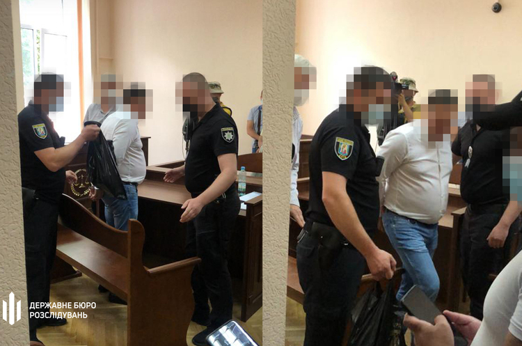 Cуд заарештував директора «Кузні на Рибальському» з правом застави в 443 млн грн Cуд заарештував директора «Кузні на Рибальському» з правом застави в 443 млн грн