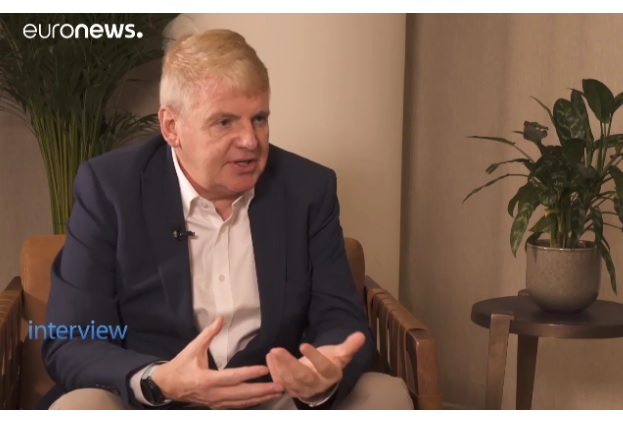 Euronews Мільярдер Джим Меллон: «Через 10 років молочних продуктів більше не буде»
