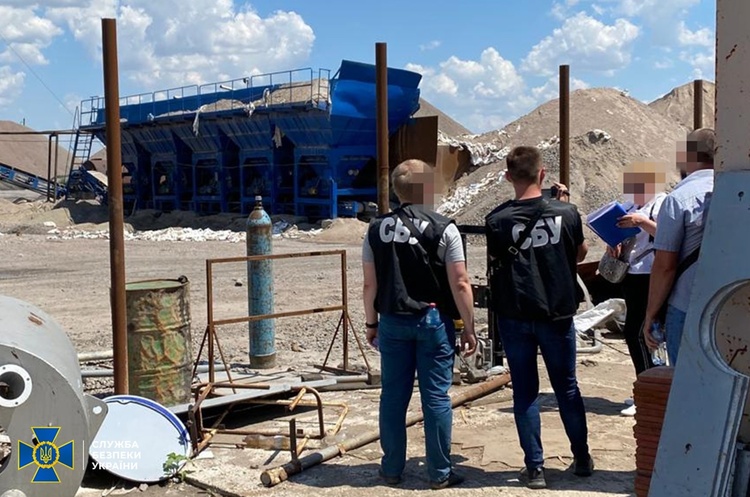 СБУ припинила діяльність компаній, що незаконно видобували граніт у Миколаївській області СБУ припинила діяльність компаній, що незаконно видобували граніт у Миколаївській області