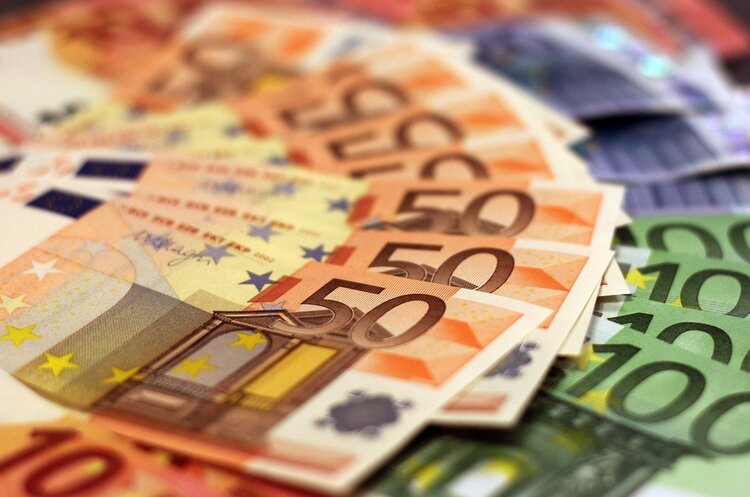 Іспанія інвестує понад 4 млрд євро у виробництво електромобілів і акумуляторів Іспанія інвестує понад 4 млрд євро у виробництво електромобілів і акумуляторів