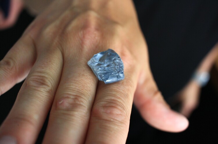 Один з найдорожчих алмазів у світі продали за $40 млн