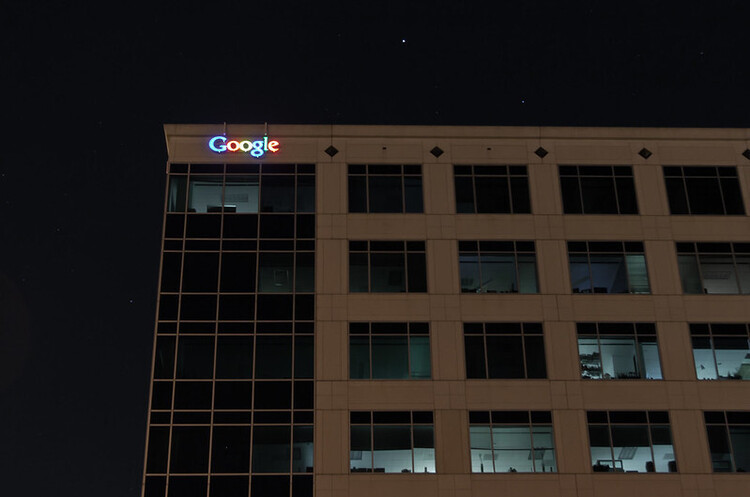 Франція оштрафувала Google на 500 млн євро за порушення авторських прав