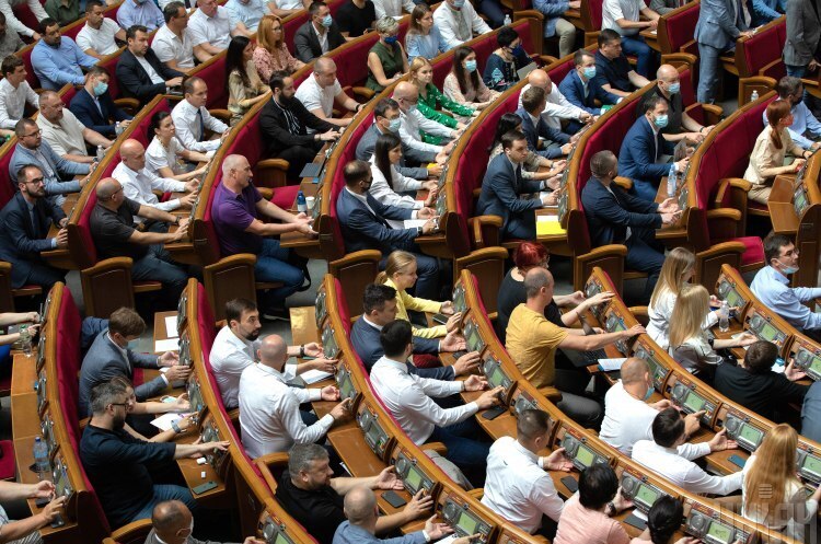 Рада підтримала закон про ВККС із пропозиціями президента