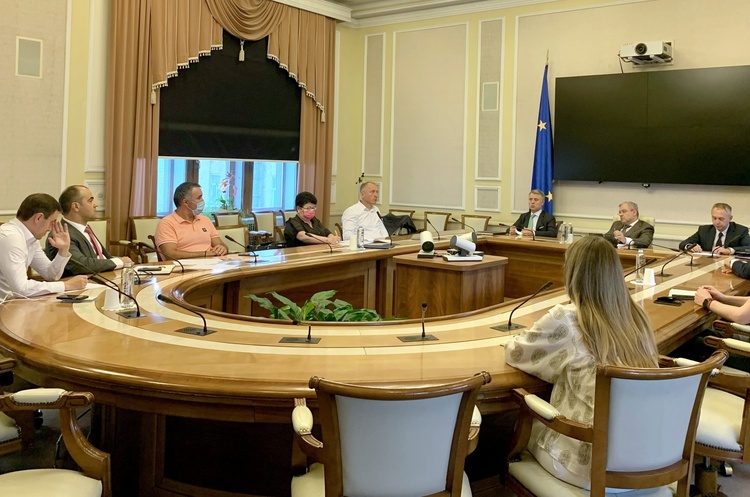 До середини жовтня Україна має накопичити не менш як 17 млрд кубів газу До середини жовтня Україна має накопичити не менш як 17 млрд кубів газу