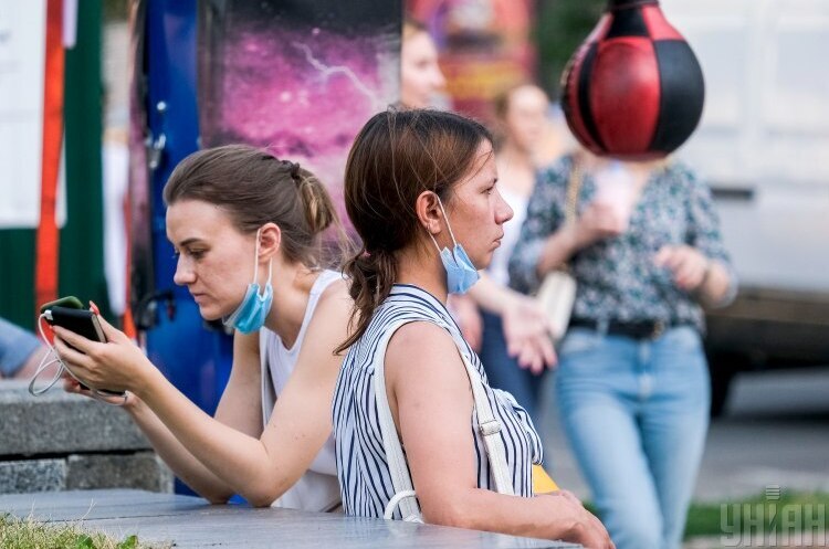 Кабмін невдовзі посилить карантинні обмеження в Україні – Данілов Кабмін невдовзі посилить карантинні обмеження в Україні – Данілов