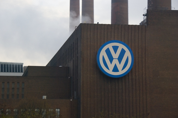 Volkswagen тестує технологію тривимірного друку автомобільних запчастин Volkswagen тестує технологію тривимірного друку автомобільних запчастин