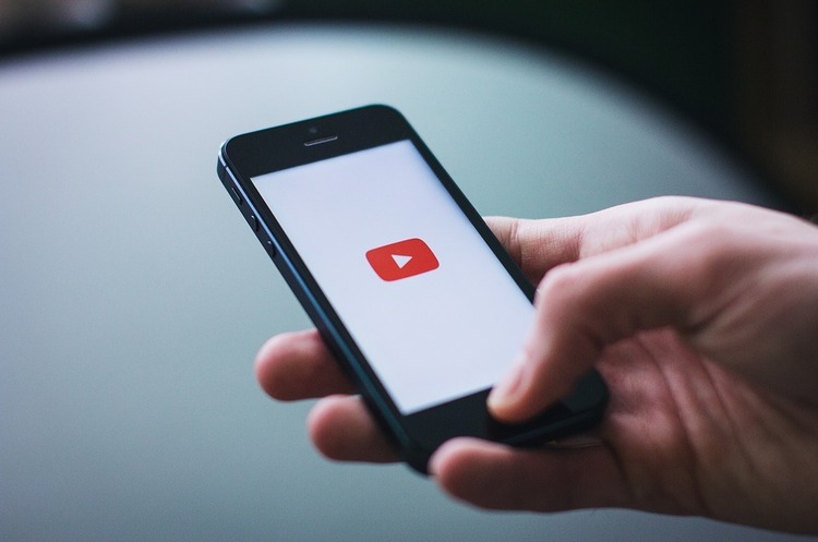 YouTube купив індійський стартап в області соціальної комерції Simsim YouTube купив індійський стартап в області соціальної комерції Simsim