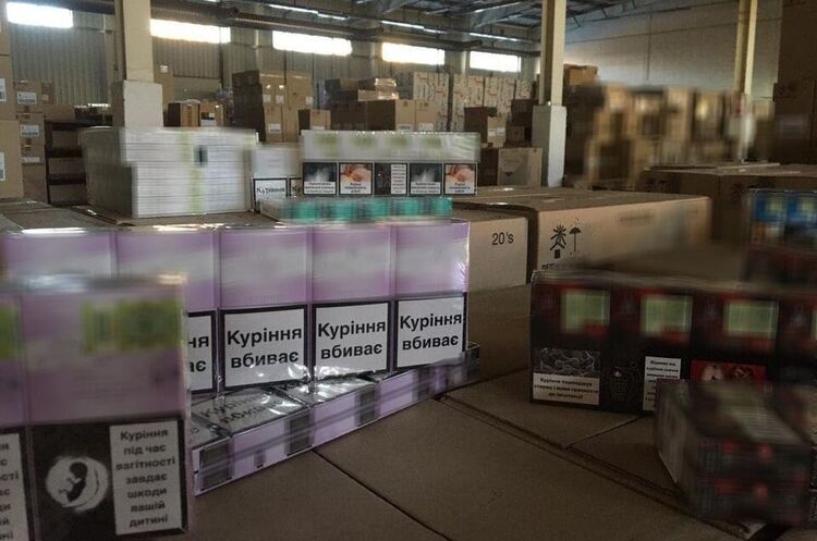 ДФС вилучила понад 4,4 млн пачок цигарок вартістю майже чверть мільярда гривень ДФС вилучила понад 4,4 млн пачок цигарок вартістю майже чверть мільярда гривень