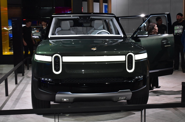 Виробник електропікапів Rivian запланував збудувати ще один завод у США Виробник електропікапів Rivian запланував збудувати ще один завод у США