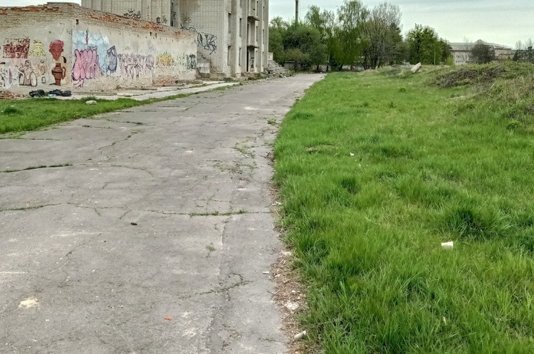 Фонд держмайна виставив на аукціон з оренди стадіон у Рівному Фонд держмайна виставив на аукціон з оренди стадіон у Рівному