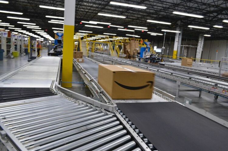 фото Shutterstock Люксембург оштрафував Amazon на майже $1 млрд за порушення захисту даних