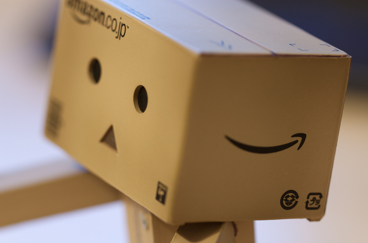 Amazon знову вирішила відкласти поверення працівників в офіси через сплеск випадків COVID-19 Amazon знову вирішила відкласти поверення працівників в офіси через сплеск випадків COVID-19