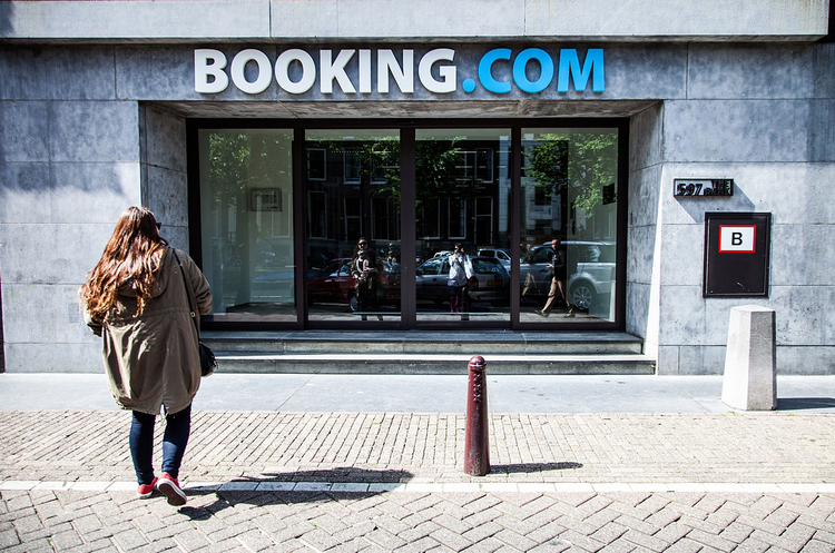 Відродження туризму потроїло виручку Booking.com Відродження туризму потроїло виручку Booking.com