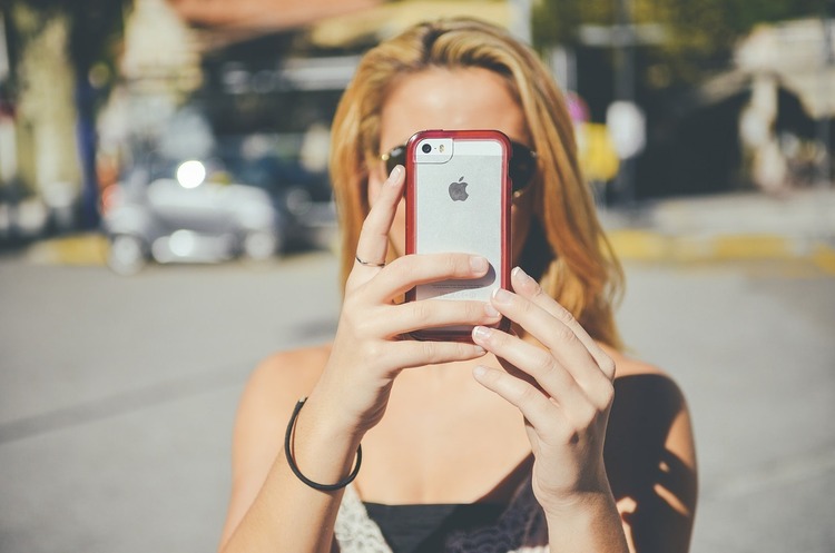 Apple скануватиме фото користувачів на iPhone без їх відома в кожній країні Apple скануватиме фото користувачів на iPhone без їх відома в кожній країні