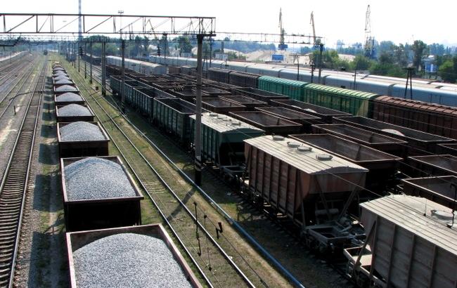 Держрегуляторна служба погодила підвищення тарифів на вантажні перевезення «Укрзалізниці» Держрегуляторна служба погодила підвищення тарифів на вантажні перевезення «Укрзалізниці»