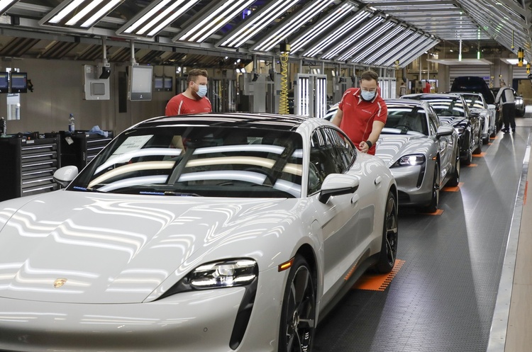 «Дизельгейт»: в США подали новий позов проти Porsche «Дизельгейт»: в США подали новий позов проти Porsche