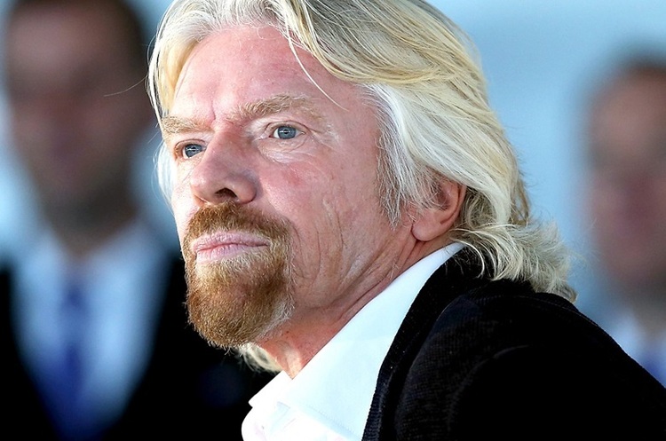 фото DR Річард Бренсон продав акції Virgin Galactic на $300 млн