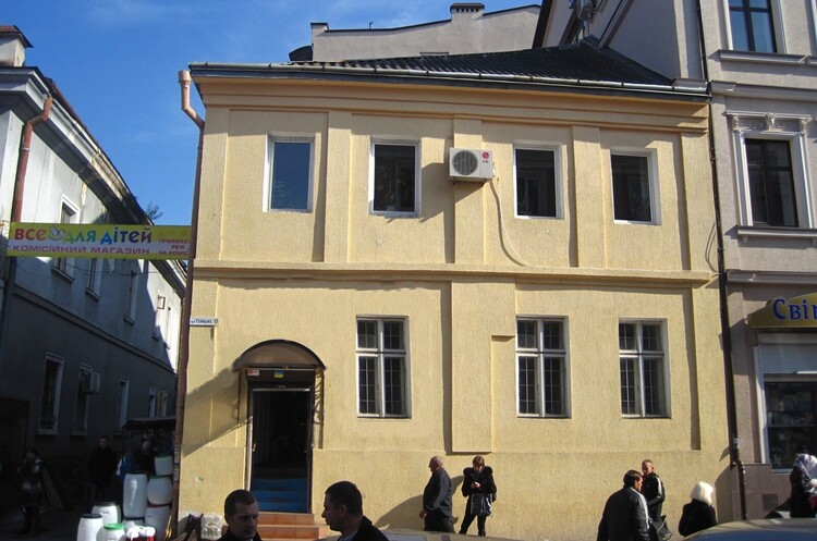 Фонд держмайна шукає орендарів для будівлі ХІХ ст. в Івано-Франківську
