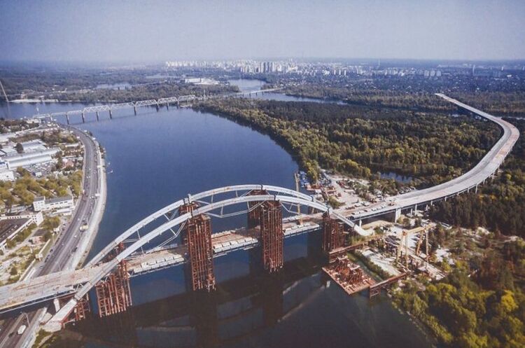 Будівництво Подільського мосту: правоохоронці проводять нові обшуки
