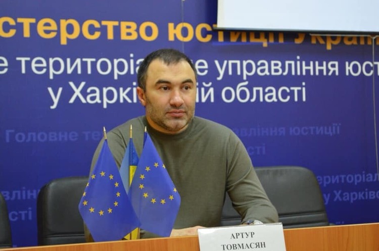 Голова Харківської облради, якого підозрюють у хабарі, написав заяву про складення повноважень Голова Харківської облради, якого підозрюють у хабарі, написав заяву про складення повноважень