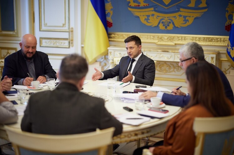 Зеленський очікує, що Меркель привезе до Києва гарантії енергетичної безпеки для України Зеленський очікує, що Меркель привезе до Києва гарантії енергетичної безпеки для України