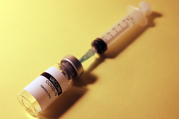 Німеччина передала Україні 1,5 млн доз вакцини AstraZeneca на шість млн євро Німеччина передала Україні 1,5 млн доз вакцини AstraZeneca на шість млн євро