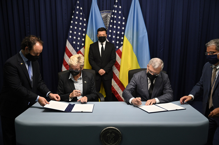 Україна та США започаткували стратегічний діалог у сфері енергетики й клімату