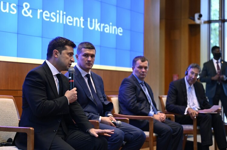 Зеленський презентував План трансформації України, який містить 80 проєктів на $277 млрд Зеленський презентував План трансформації України, який містить 80 проєктів на $277 млрд
