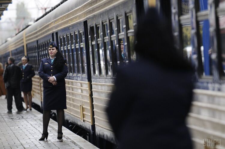«Укрзалізниця» за літо відновила пасажирські перевезення на 70% до рівня 2019 року «Укрзалізниця» за літо відновила пасажирські перевезення на 70% до рівня 2019 року