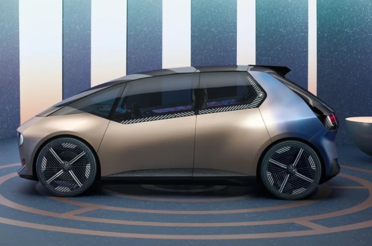 фото DR BMW представила концепт електромобіля, який можна повністю здати на переробку