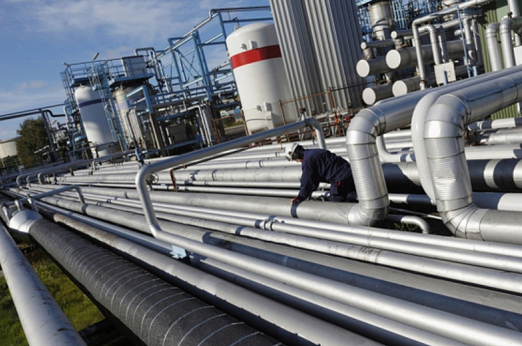 «Укртранснафта» в серпні збільшила транспортування нафти на НПЗ України наполовину «Укртранснафта» в серпні збільшила транспортування нафти на НПЗ України наполовину