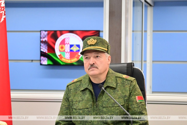 фото Белта Лукашенко закупить в Росії зброї на $1 млрд, щоб «обороняти» кордон з боку України