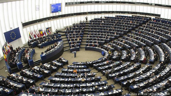 Європарламент ухвалив резолюцію щодо Росії: засудив анексію Криму і рекомендував посилити санкції Європарламент ухвалив резолюцію щодо Росії: засудив анексію Криму і рекомендував посилити санкції