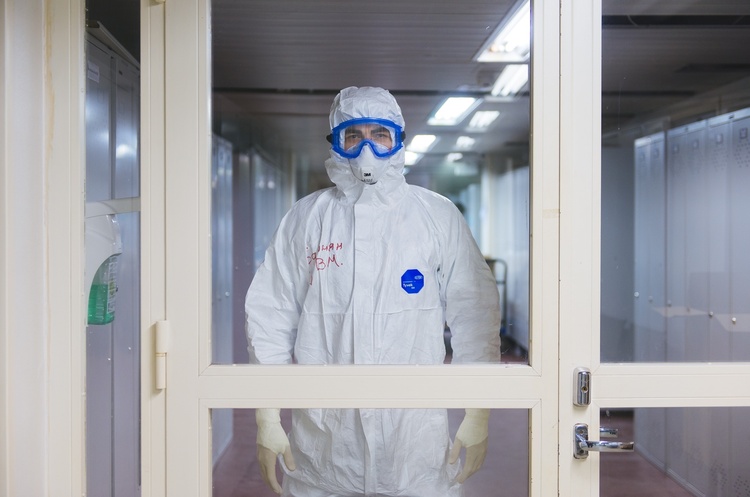 В Україні за добу зафіксували 6 624 нових випадків COVID-19 В Україні за добу зафіксували 6 624 нових випадків COVID-19