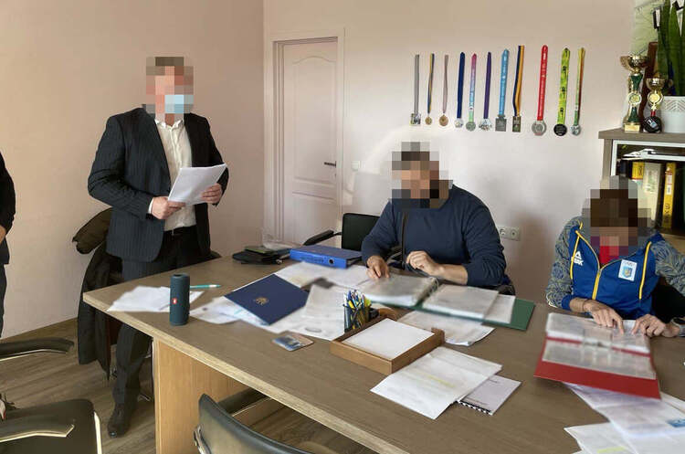 Прокуратура проводить обшуки в департаменті молоді та спорту КМДА Прокуратура проводить обшуки в департаменті молоді та спорту КМДА