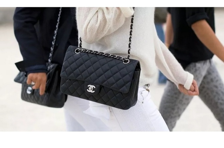Classic Flap Bag Одна людина зможе купити в Chanel тільки одну сумку на рік