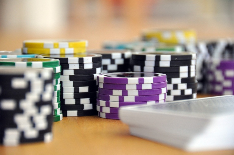 Виграші гравців азартних ігор оподатковуватимуться від десяти мінімальних зарплат