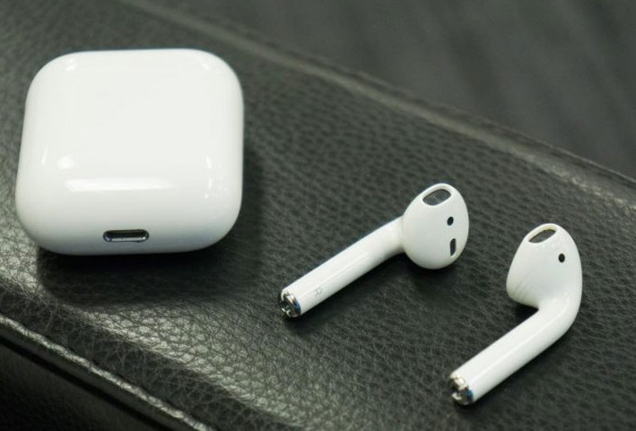 фото DR Apple розробляє AirPods, які контролюватимуть осанку і температуру тіла – WSJ